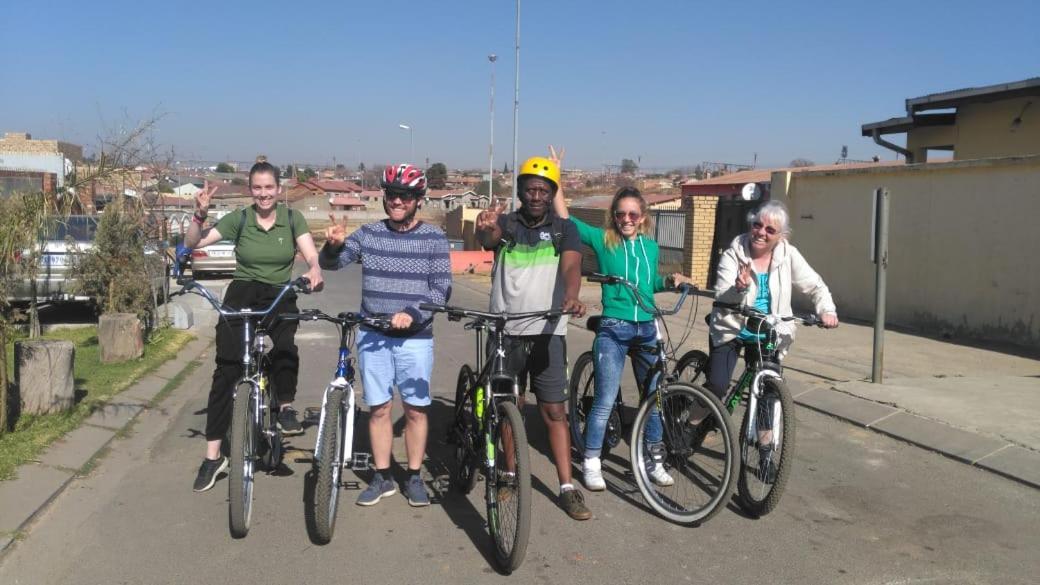소웨토 Authentic Bicycle Tours And Backpackers 호스텔 외부 사진