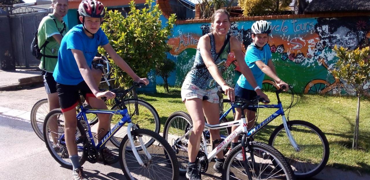 소웨토 Authentic Bicycle Tours And Backpackers 호스텔 외부 사진