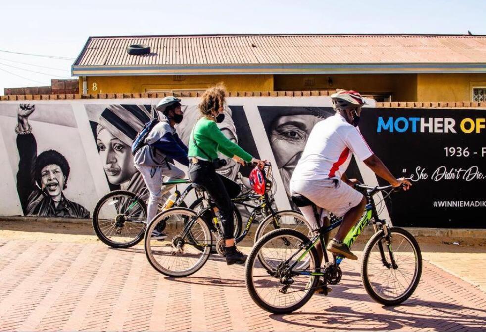 소웨토 Authentic Bicycle Tours And Backpackers 호스텔 외부 사진