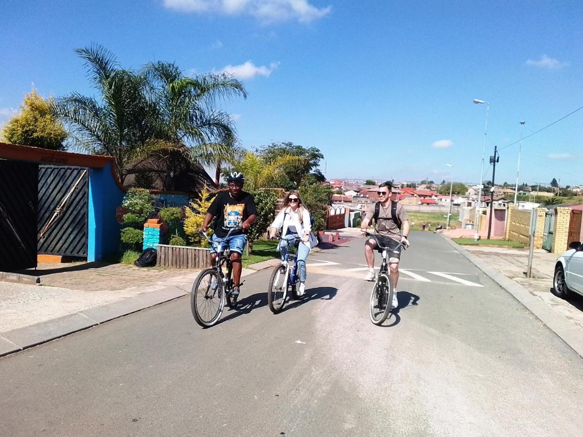 소웨토 Authentic Bicycle Tours And Backpackers 호스텔 외부 사진