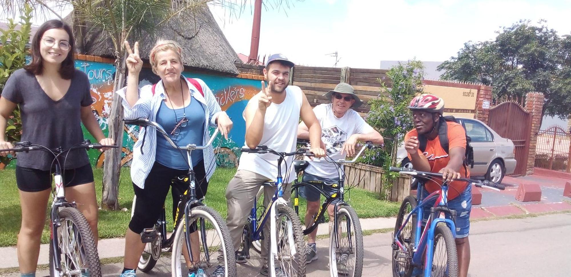 소웨토 Authentic Bicycle Tours And Backpackers 호스텔 객실 사진