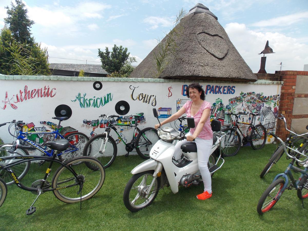 소웨토 Authentic Bicycle Tours And Backpackers 호스텔 외부 사진