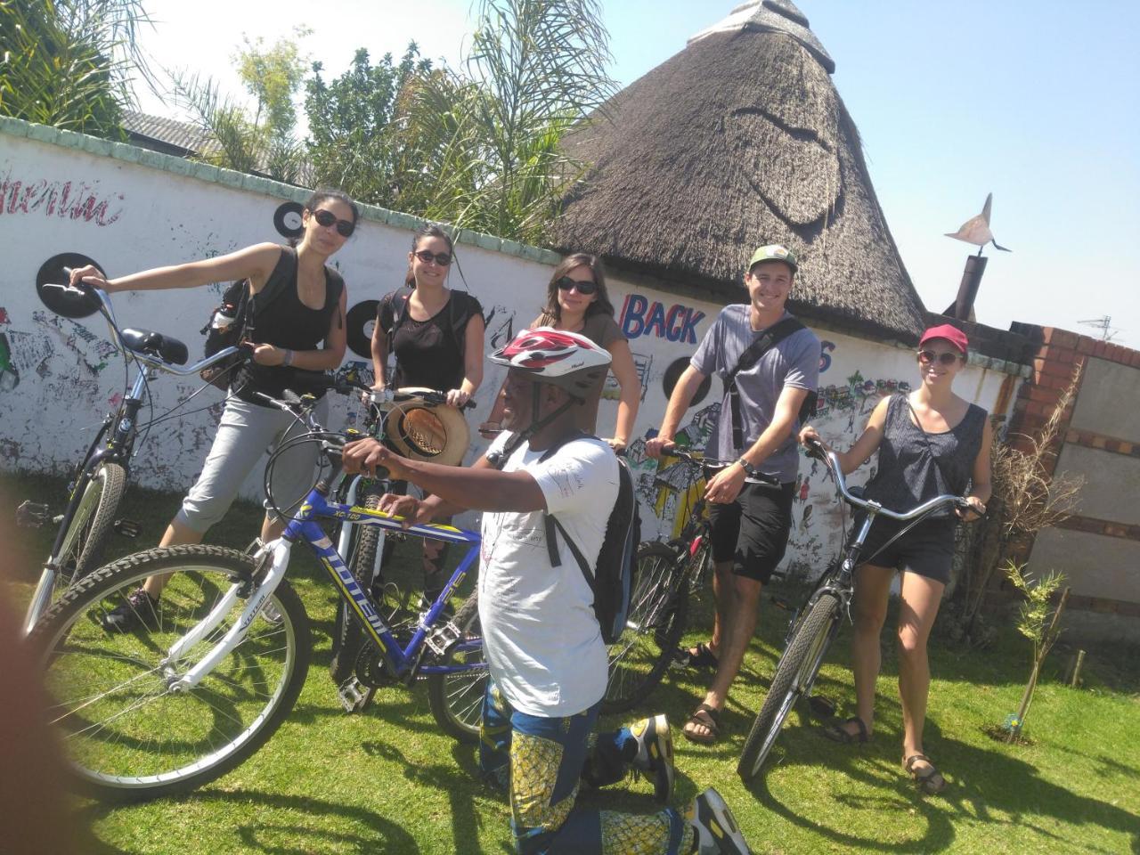 소웨토 Authentic Bicycle Tours And Backpackers 호스텔 외부 사진