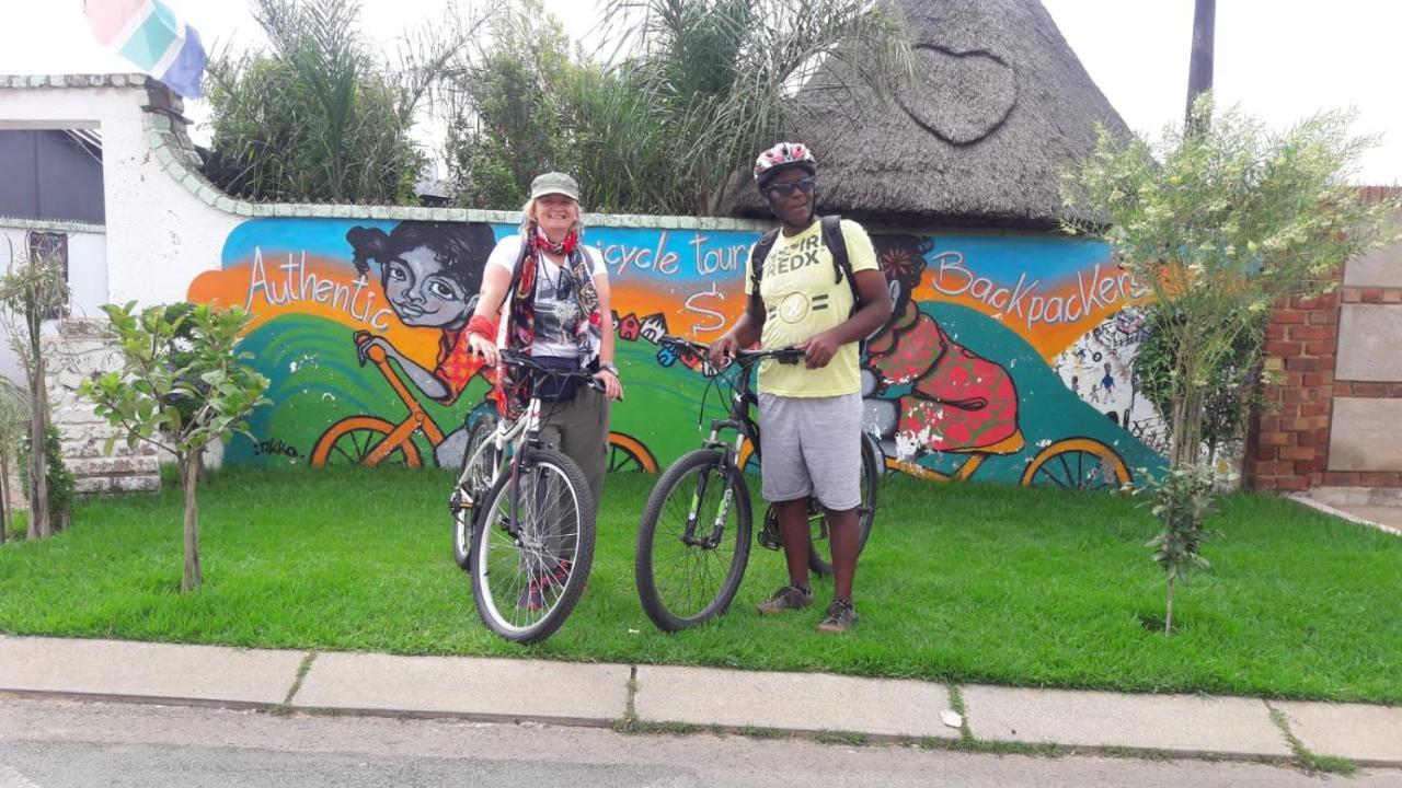 소웨토 Authentic Bicycle Tours And Backpackers 호스텔 외부 사진